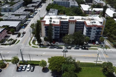 Снять в аренду кондоминиум в Норт-Майами, Флорида 1 спальня, 67.35м2, № 2064477 - фото 6