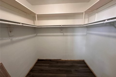 Снять в аренду кондоминиум в Норт-Майами, Флорида 1 спальня, 67.35м2, № 2064477 - фото 21