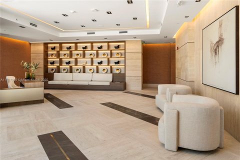 Copropriété à louer à Coral Gables, Floride: 2 chambres, 166.3 m2 № 2022512 - photo 2