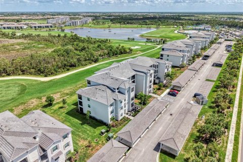 Condo in Venice, Florida, 2 bedrooms in WELLEN PARK № 2221577 - photo 3
