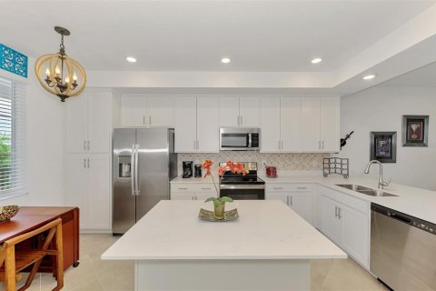 Condo in Venice, Florida, 2 bedrooms in WELLEN PARK № 2221577 - photo 16