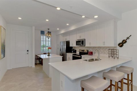 Condo in Venice, Florida, 2 bedrooms in WELLEN PARK № 2221577 - photo 11