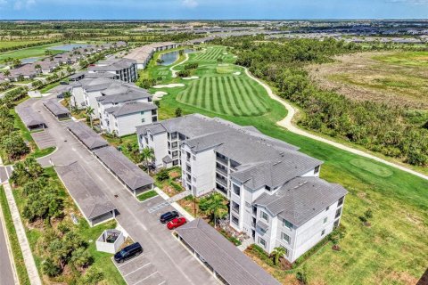 Condo in Venice, Florida, 2 bedrooms in WELLEN PARK № 2221577 - photo 4
