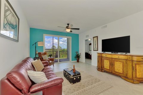 Condo in Venice, Florida, 2 bedrooms in WELLEN PARK № 2221577 - photo 24