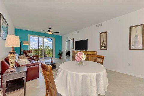 Condo in Venice, Florida, 2 bedrooms in WELLEN PARK № 2221577 - photo 23