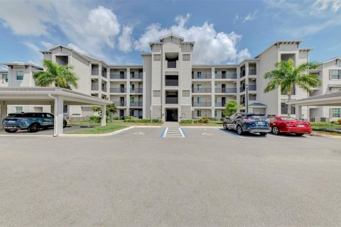 Condo in Venice, Florida, 2 bedrooms in WELLEN PARK № 2221577 - photo 5