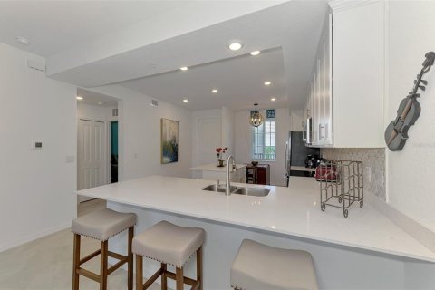 Condo in Venice, Florida, 2 bedrooms in WELLEN PARK № 2221577 - photo 13