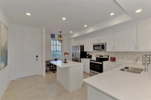 Condo in Venice, Florida, 2 bedrooms in WELLEN PARK № 2221577 - photo 14