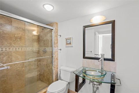 Condo in Aventura, Florida, 2 bedrooms  № 1711729 - photo 22
