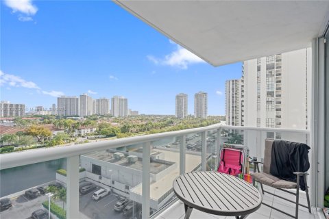 Condo in Aventura, Florida, 2 bedrooms  № 1711729 - photo 26