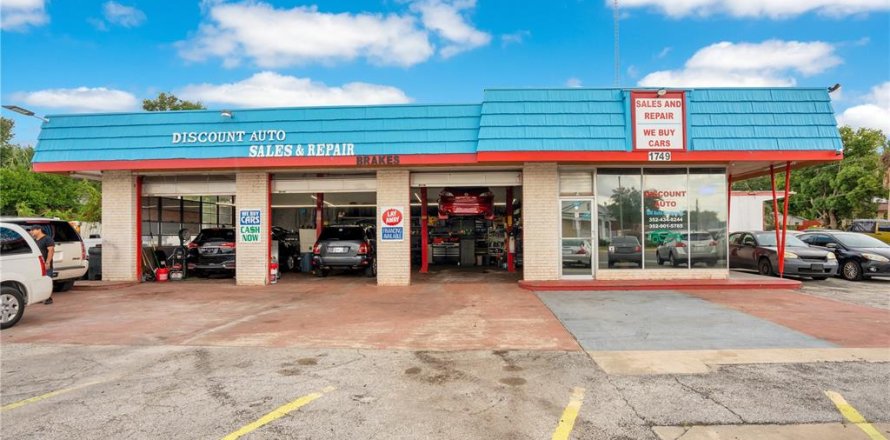 Propiedad comercial en Eustis, Florida 156.08 m2 № 1361048