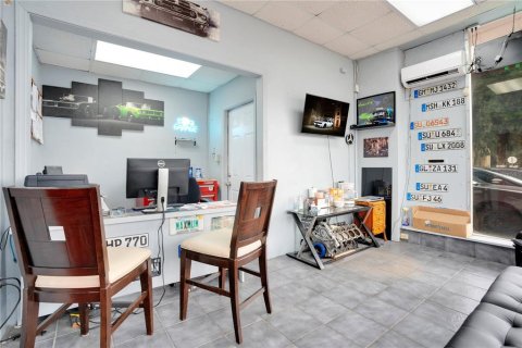 Propiedad comercial en venta en Eustis, Florida, 156.08 m2 № 1361048 - foto 13