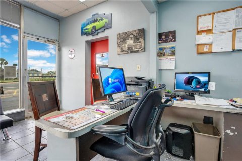 Propiedad comercial en venta en Eustis, Florida, 156.08 m2 № 1361048 - foto 11
