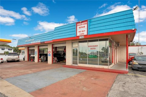 Propiedad comercial en venta en Eustis, Florida, 156.08 m2 № 1361048 - foto 3