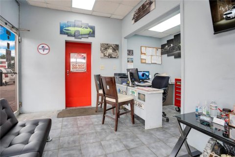 Propiedad comercial en venta en Eustis, Florida, 156.08 m2 № 1361048 - foto 7