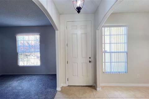 Villa ou maison à vendre à Davenport, Floride: 5 chambres, 169.55 m2 № 2142406 - photo 4