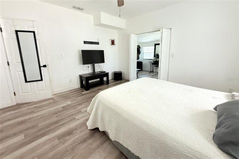 Купить виллу или дом в Плант-Сити, Флорида 7 комнат, 122.26м2, № 2200831 - фото 18