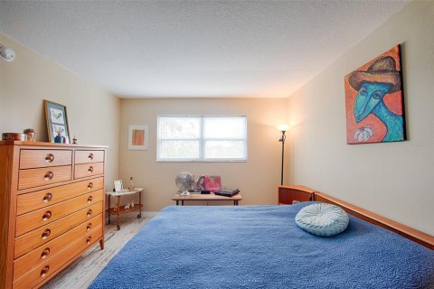 Condo in Saint Petersburg, Florida, 2 bedrooms № 2234720 - photo 20