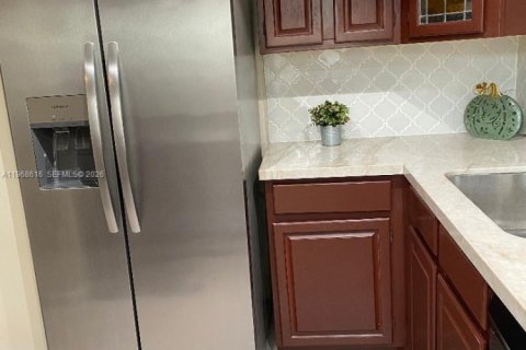 Townhouse in Miami, Florida 3 bedrooms, 137.68 sq.m. № 2031792 - photo 11