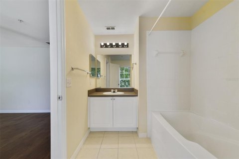 Townhouse in Celebration, Florida 3 bedrooms, 152.36 sq.m. № 2351932 - photo 21
