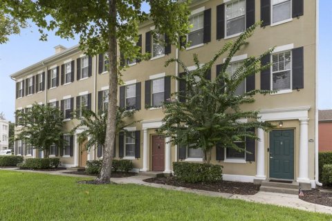 Townhouse in Celebration, Florida 3 bedrooms, 152.36 sq.m. № 2351932 - photo 3
