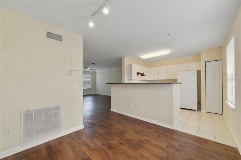 Townhouse in Celebration, Florida 3 bedrooms, 152.36 sq.m. № 2351932 - photo 12