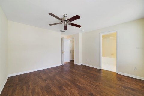Townhouse in Celebration, Florida 3 bedrooms, 152.36 sq.m. № 2351932 - photo 18