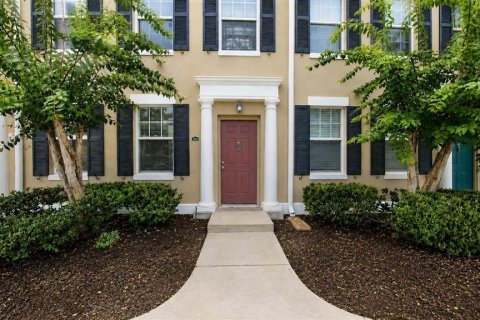 Townhouse in Celebration, Florida 3 bedrooms, 152.36 sq.m. № 2351932 - photo 5