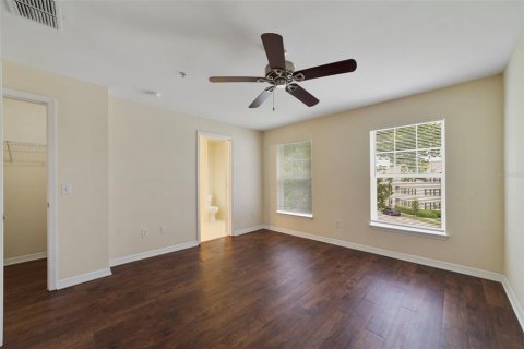 Townhouse in Celebration, Florida 3 bedrooms, 152.36 sq.m. № 2351932 - photo 19