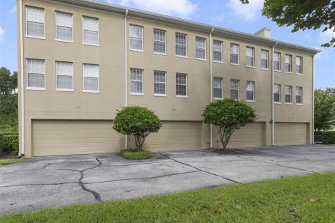 Townhouse in Celebration, Florida 3 bedrooms, 152.36 sq.m. № 2351932 - photo 29