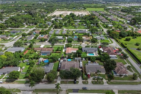 House in Homestead, Florida 5 bedrooms, 264.03 sq.m. № 2247781 - photo 6