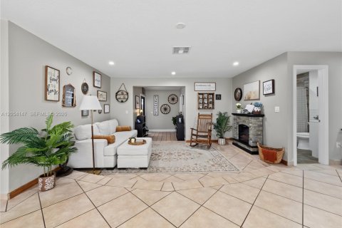 House in Homestead, Florida 5 bedrooms, 264.03 sq.m. № 2247781 - photo 11