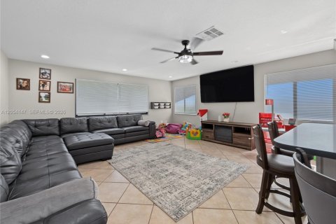 House in Homestead, Florida 5 bedrooms, 264.03 sq.m. № 2247781 - photo 16