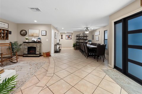 House in Homestead, Florida 5 bedrooms, 264.03 sq.m. № 2247781 - photo 12