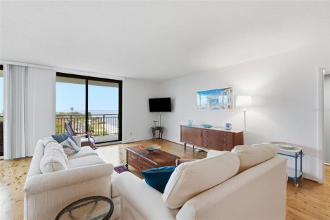 Condo in Sarasota, Florida, 2 bedrooms  № 2403247 - photo 24