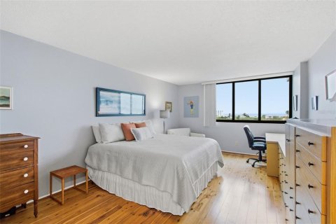 Condo in Sarasota, Florida, 2 bedrooms  № 2403247 - photo 3