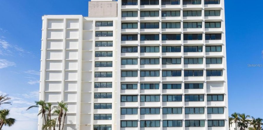 Condo in Sarasota, Florida, 2 bedrooms  № 2403247