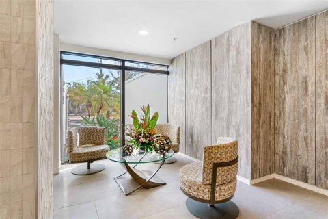 Condo in Sarasota, Florida, 2 bedrooms  № 2403247 - photo 22
