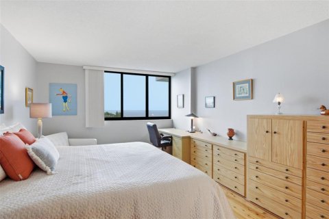 Condo in Sarasota, Florida, 2 bedrooms  № 2403247 - photo 4