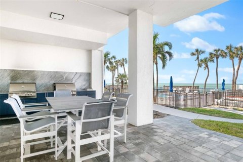 Condo in Sarasota, Florida, 2 bedrooms  № 2403247 - photo 17