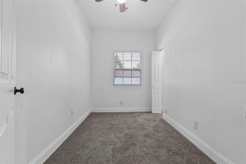 Immobilier commercial à vendre à Tampa, Floride: 4 chambres, 142.7 m2 № 2399495 - photo 10