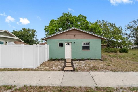 Immobilier commercial à vendre à Tampa, Floride: 4 chambres, 142.7 m2 № 2399495 - photo 24
