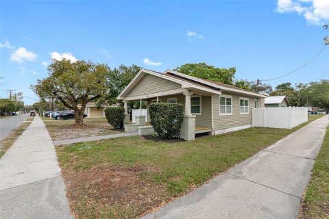 Immobilier commercial à vendre à Tampa, Floride: 4 chambres, 142.7 m2 № 2399495 - photo 23