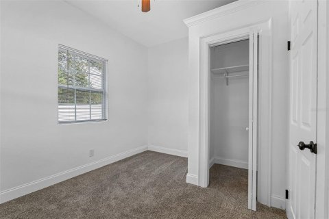 Immobilier commercial à vendre à Tampa, Floride: 4 chambres, 142.7 m2 № 2399495 - photo 15