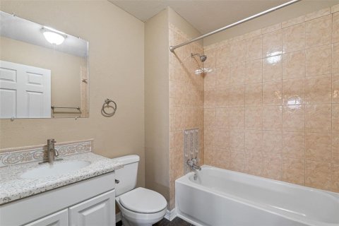 Immobilier commercial à vendre à Tampa, Floride: 4 chambres, 142.7 m2 № 2399495 - photo 30