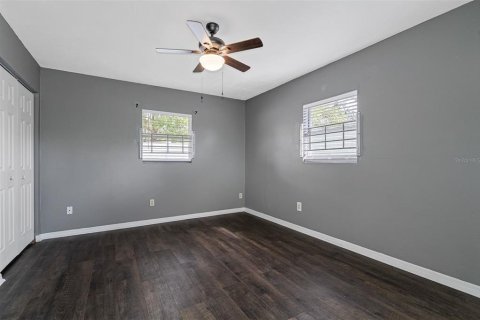 Immobilier commercial à vendre à Tampa, Floride: 4 chambres, 142.7 m2 № 2399495 - photo 29