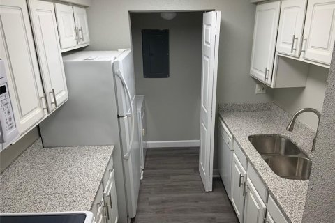 Condominio en alquiler en Casselberry, Florida, 2 dormitorios, 71.35 m2 № 2096068 - foto 3