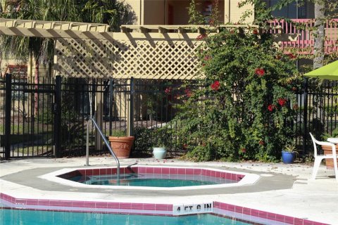 Condominio en alquiler en Casselberry, Florida, 2 dormitorios, 71.35 m2 № 2096068 - foto 15