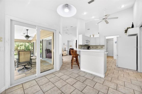 Villa ou maison à vendre à North Port, Floride: 3 chambres, 156.17 m2 № 2150912 - photo 14