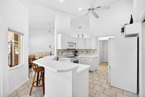 Villa ou maison à vendre à North Port, Floride: 3 chambres, 156.17 m2 № 2150912 - photo 11